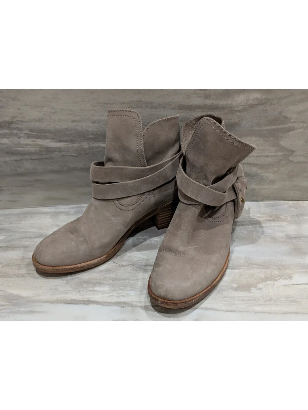 UGG Women's Suede Ankle Boots with Wrap Strap, Size 7.5
